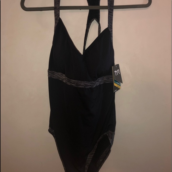 NEW XL TYR Women’s Bathing suit Swimsuit  14 / 16 - Picture 4 of 11